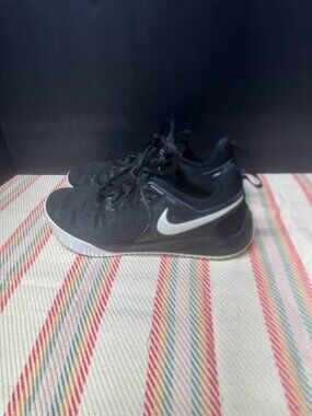 Nike Hyper Ace 2 Volleyball Shoes Woman's Size 9